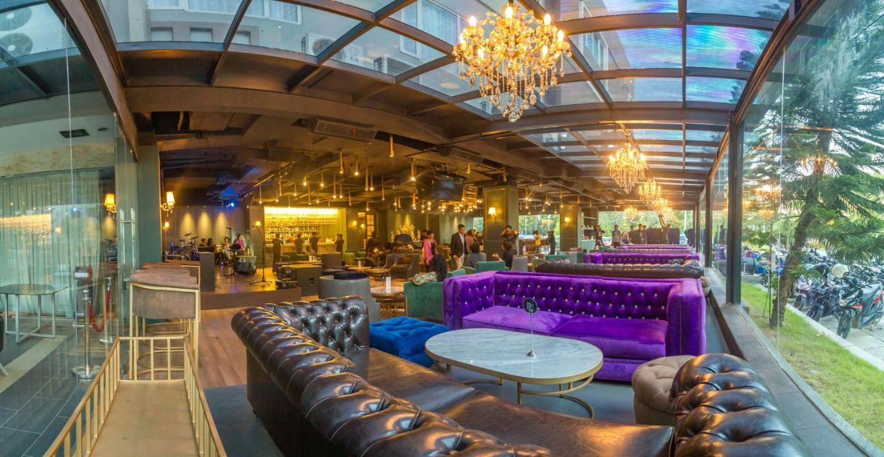 Swiss-Belhotel Kendari Eksteriør billede