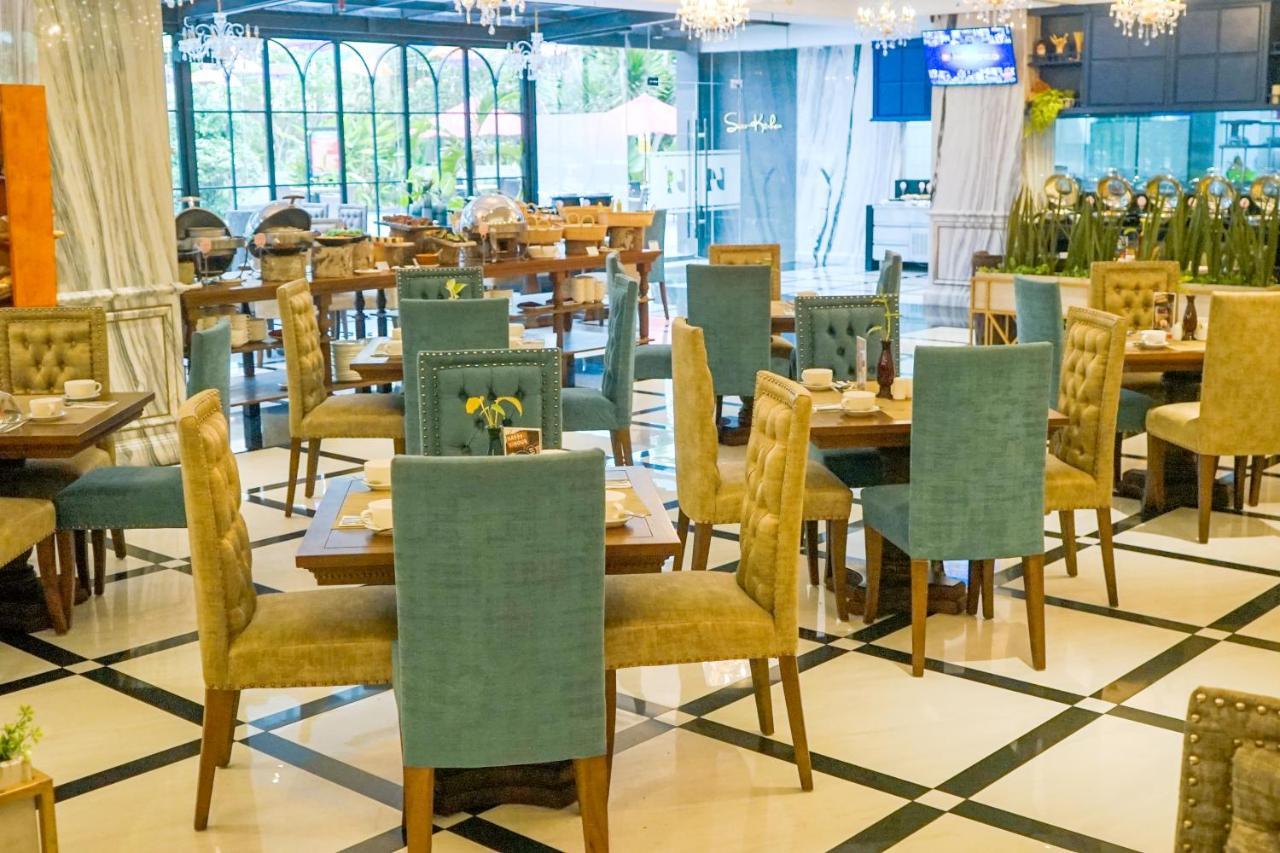 Swiss-Belhotel Kendari Eksteriør billede