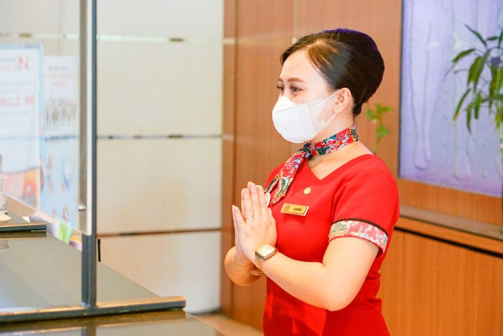 Swiss-Belhotel Kendari Eksteriør billede
