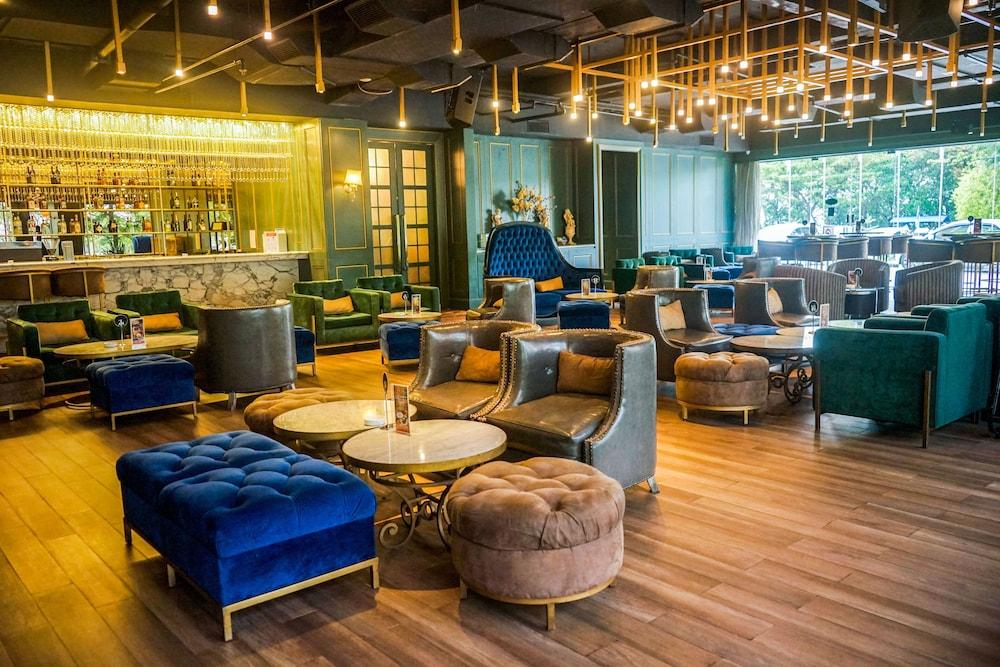 Swiss-Belhotel Kendari Eksteriør billede