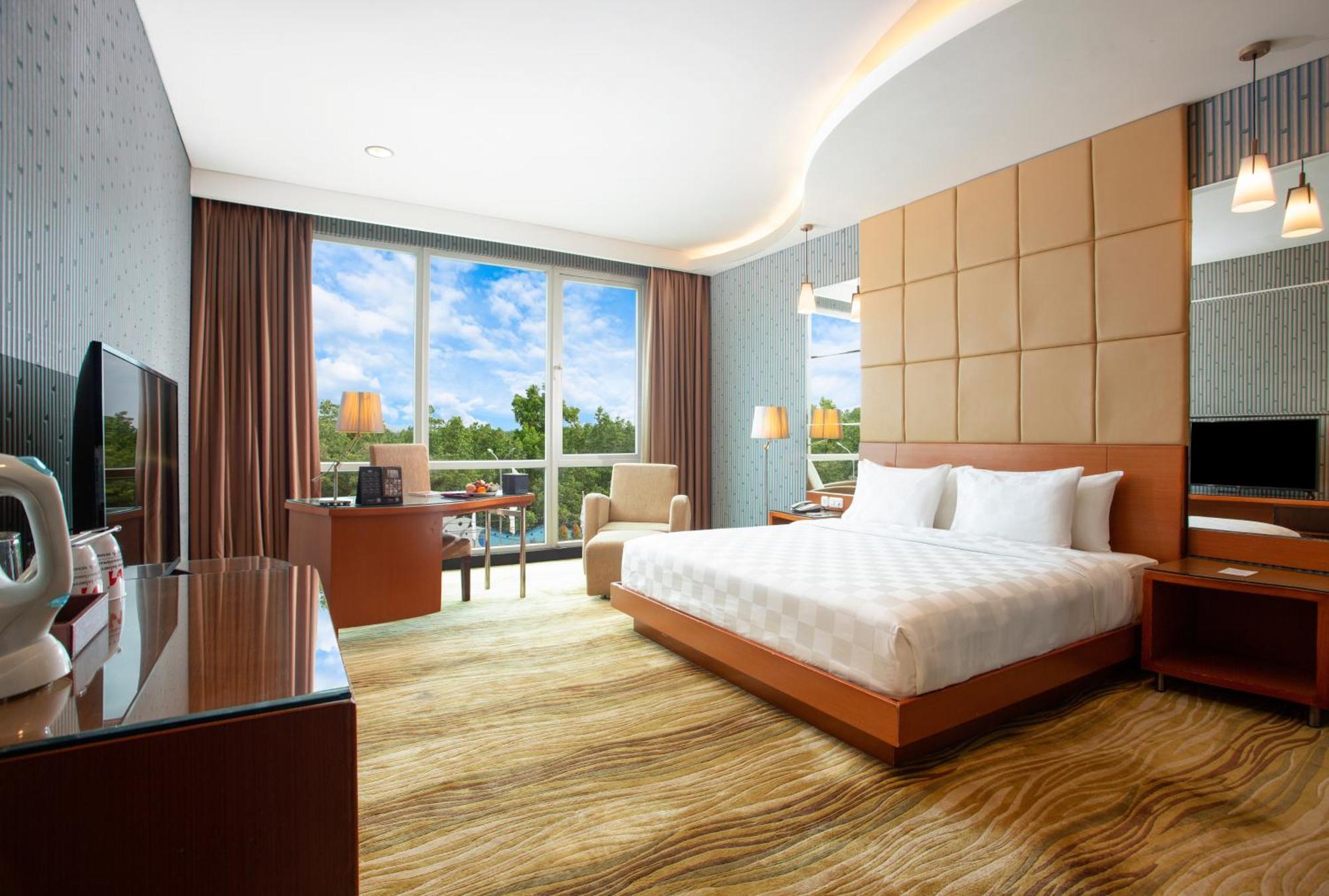 Swiss-Belhotel Kendari Eksteriør billede