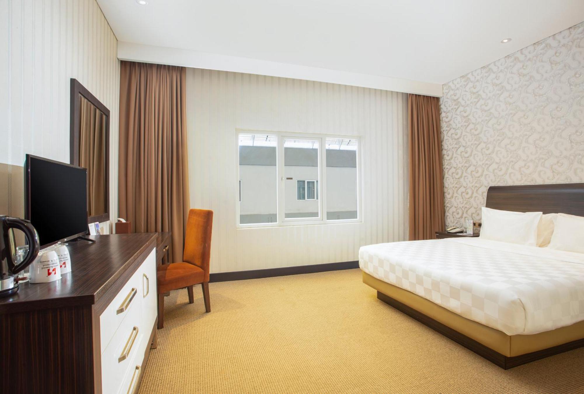 Swiss-Belhotel Kendari Eksteriør billede