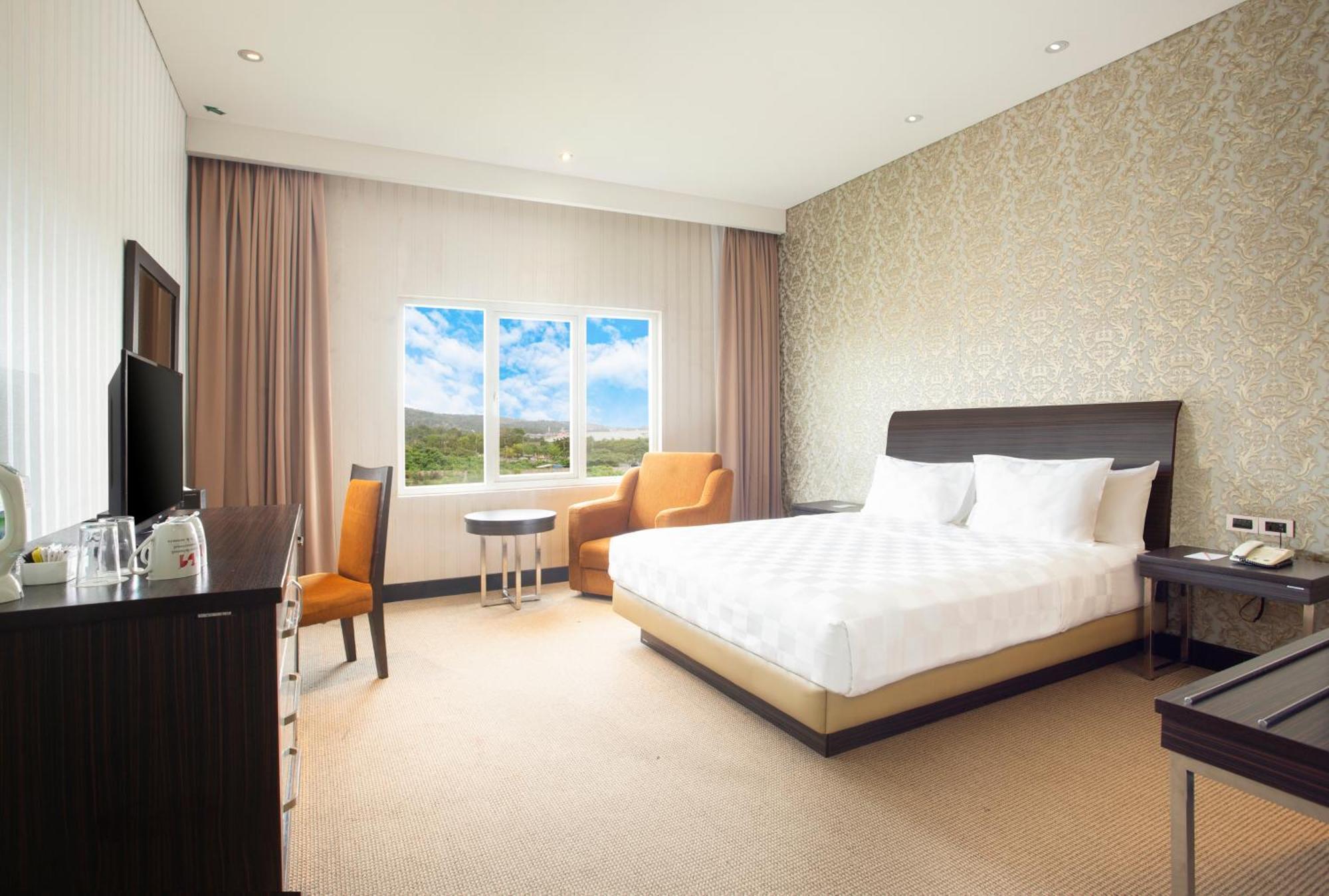 Swiss-Belhotel Kendari Eksteriør billede