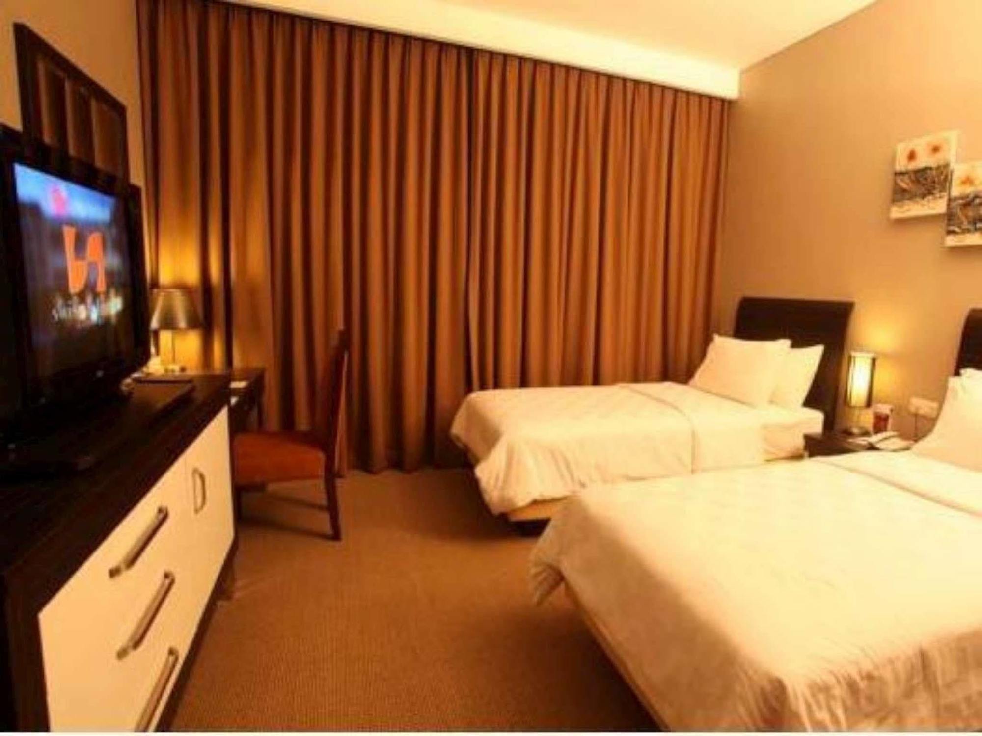Swiss-Belhotel Kendari Eksteriør billede